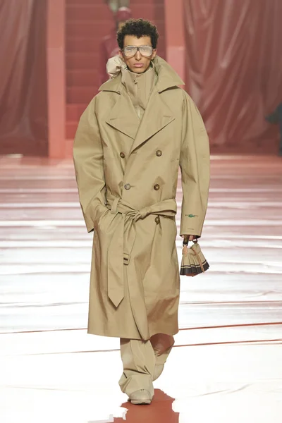 Look 3